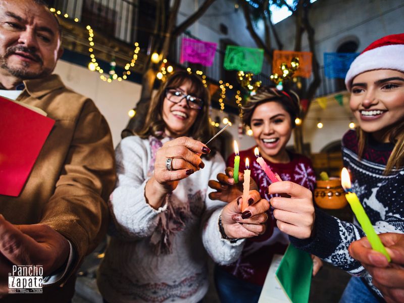 Celebraciones navideñas en restaurante mexicano