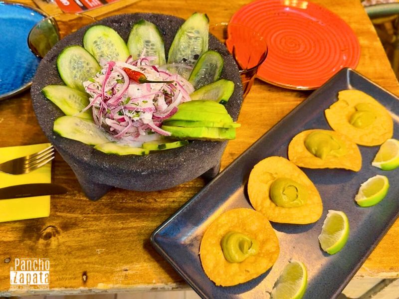 Aguachile de Lubina tradicional marinado en cítricos